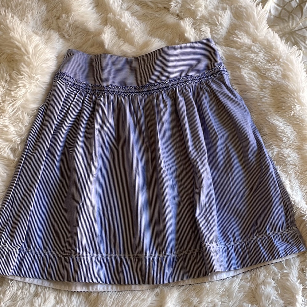 Women’s American Eagle striped skirt - Size 6 - Blue & White